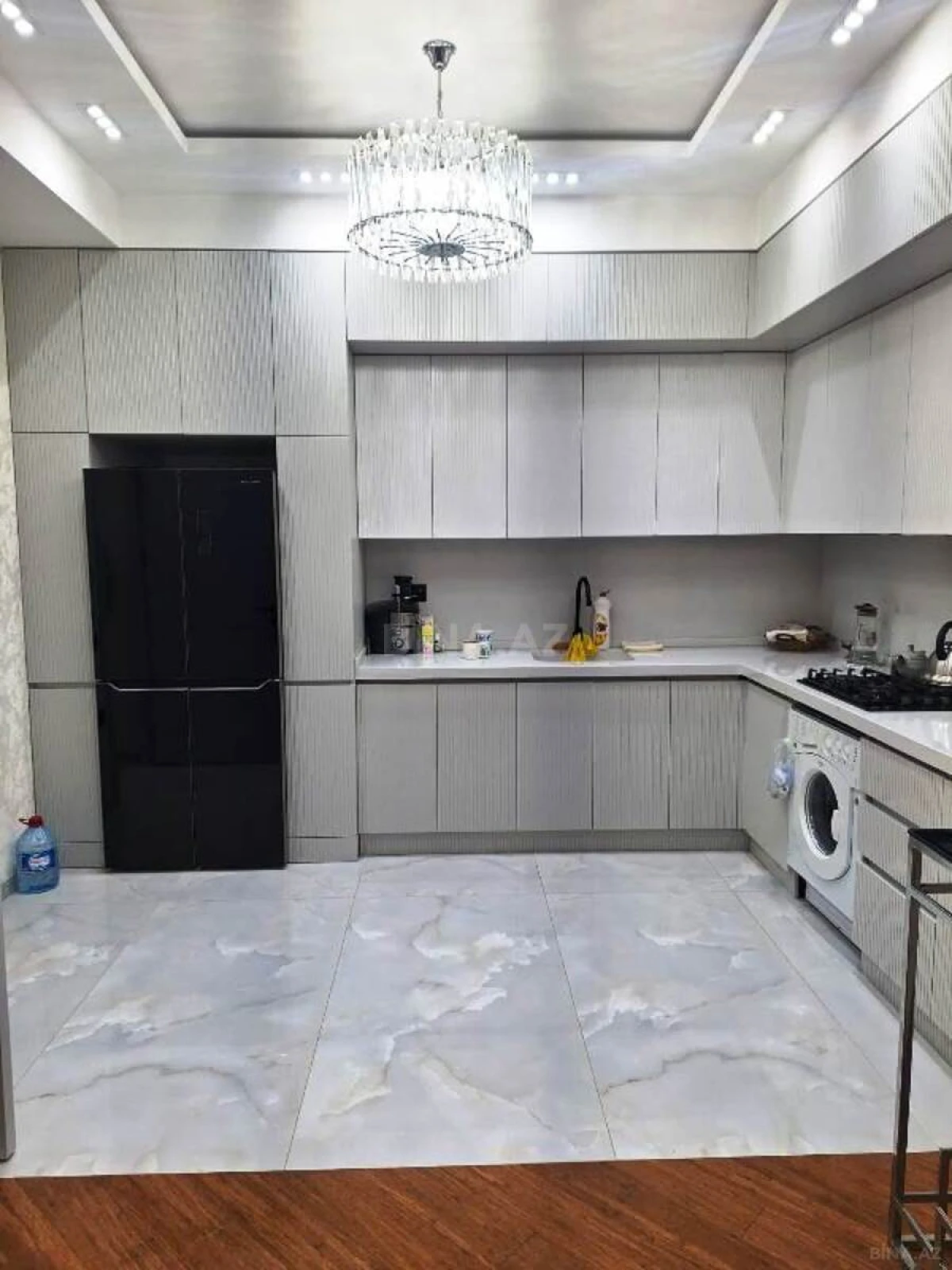 Satılır 3 otaqlı mənzil 117 m²