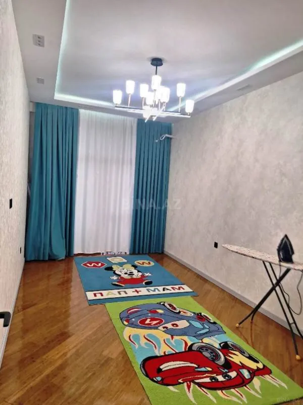Satılır 3 otaqlı mənzil 117 m²