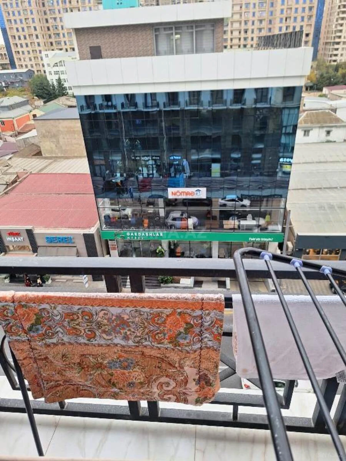 Satılır 3 otaqlı mənzil 117 m²
