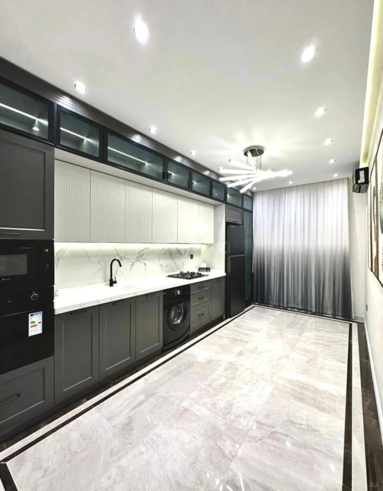 Kirayə verilir 3 otaqlı mənzil 145 m²