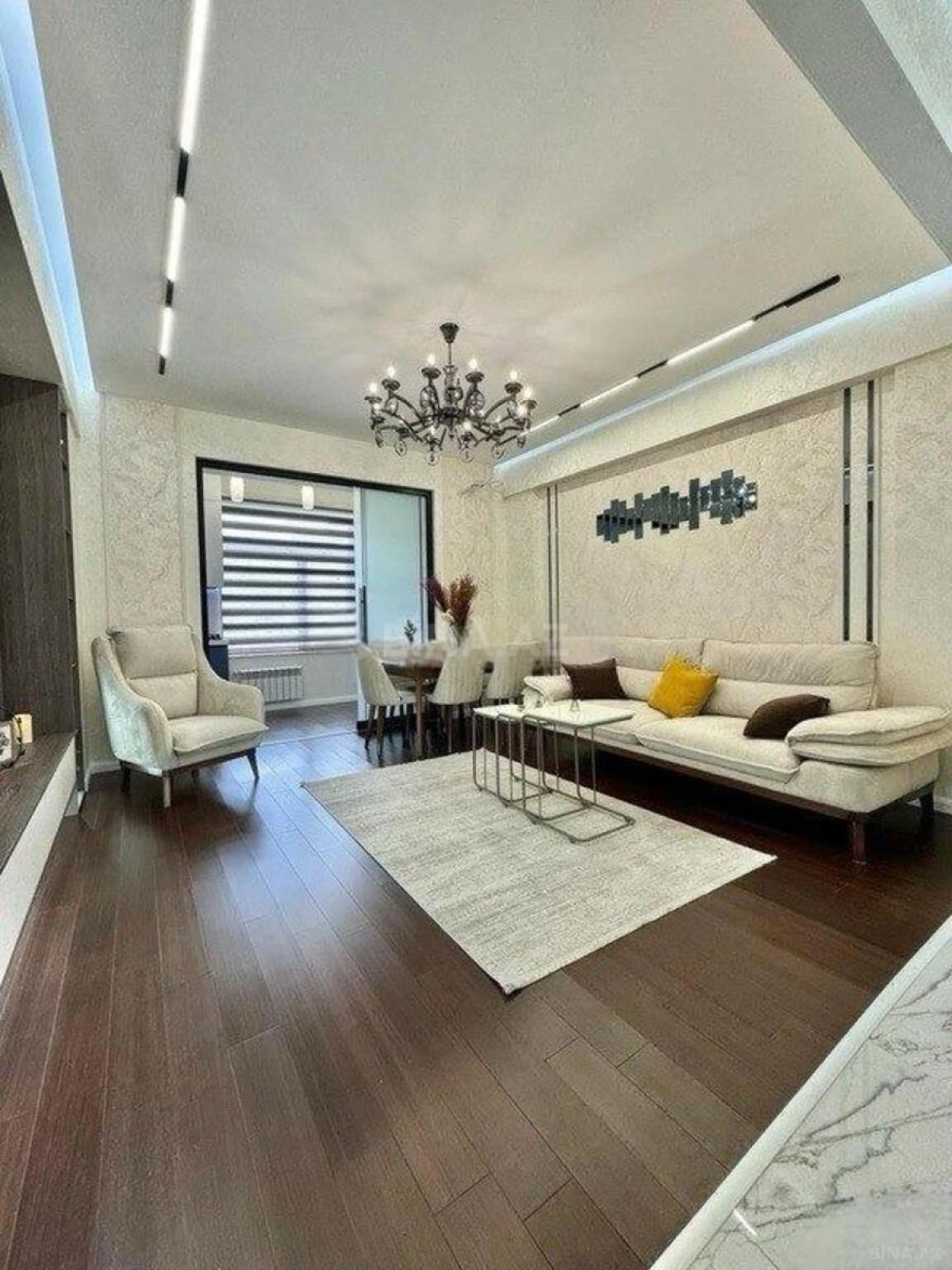 Kirayə verilir 3 otaqlı mənzil 145 m²