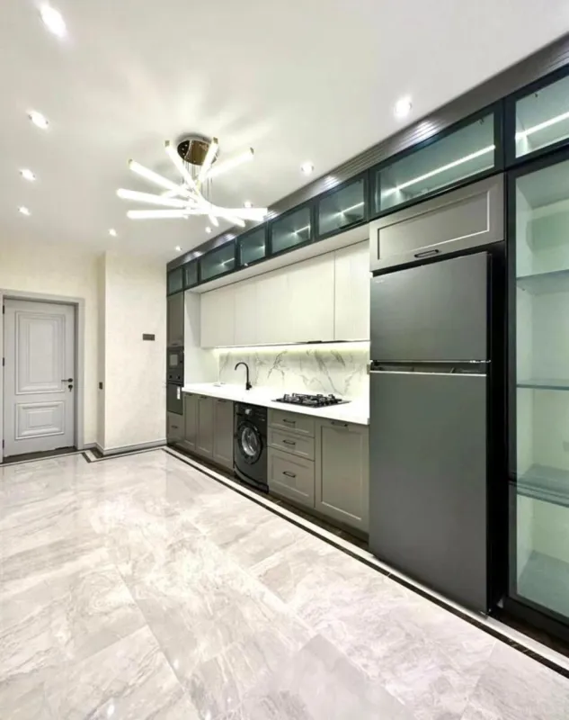 Kirayə verilir 3 otaqlı mənzil 145 m²