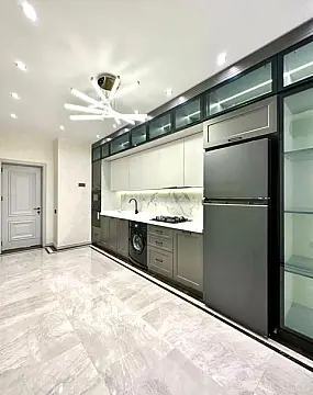 Kirayə verilir 3 otaqlı mənzil 145 m²