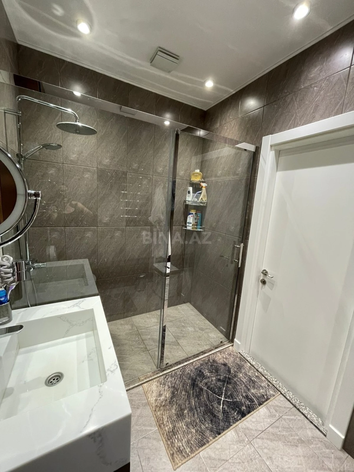 Kirayə verilir 2 otaqlı mənzil 85 m²