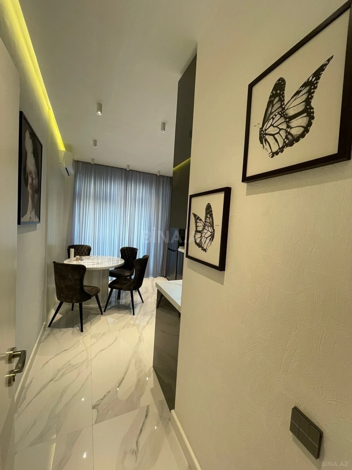 Kirayə verilir 2 otaqlı mənzil 85 m²