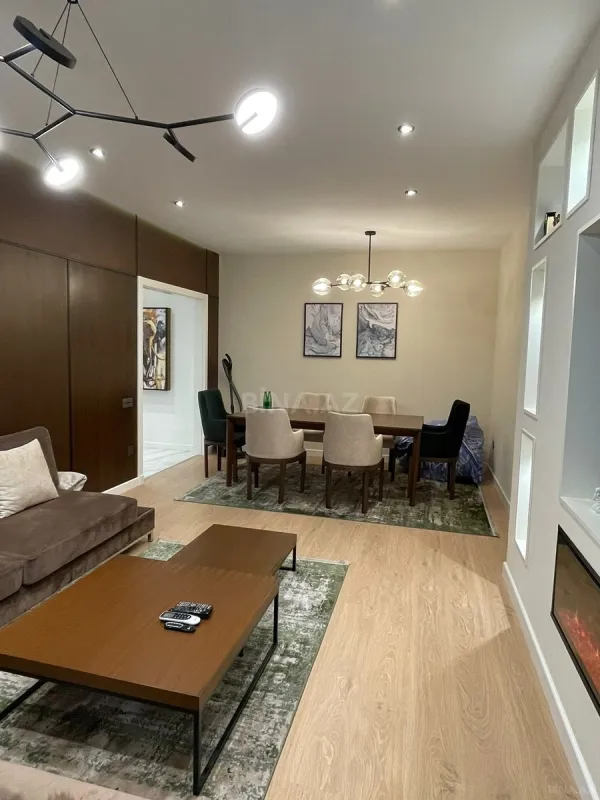 Kirayə verilir 2 otaqlı mənzil 85 m²