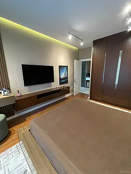 Kirayə verilir 2 otaqlı mənzil 85 m²