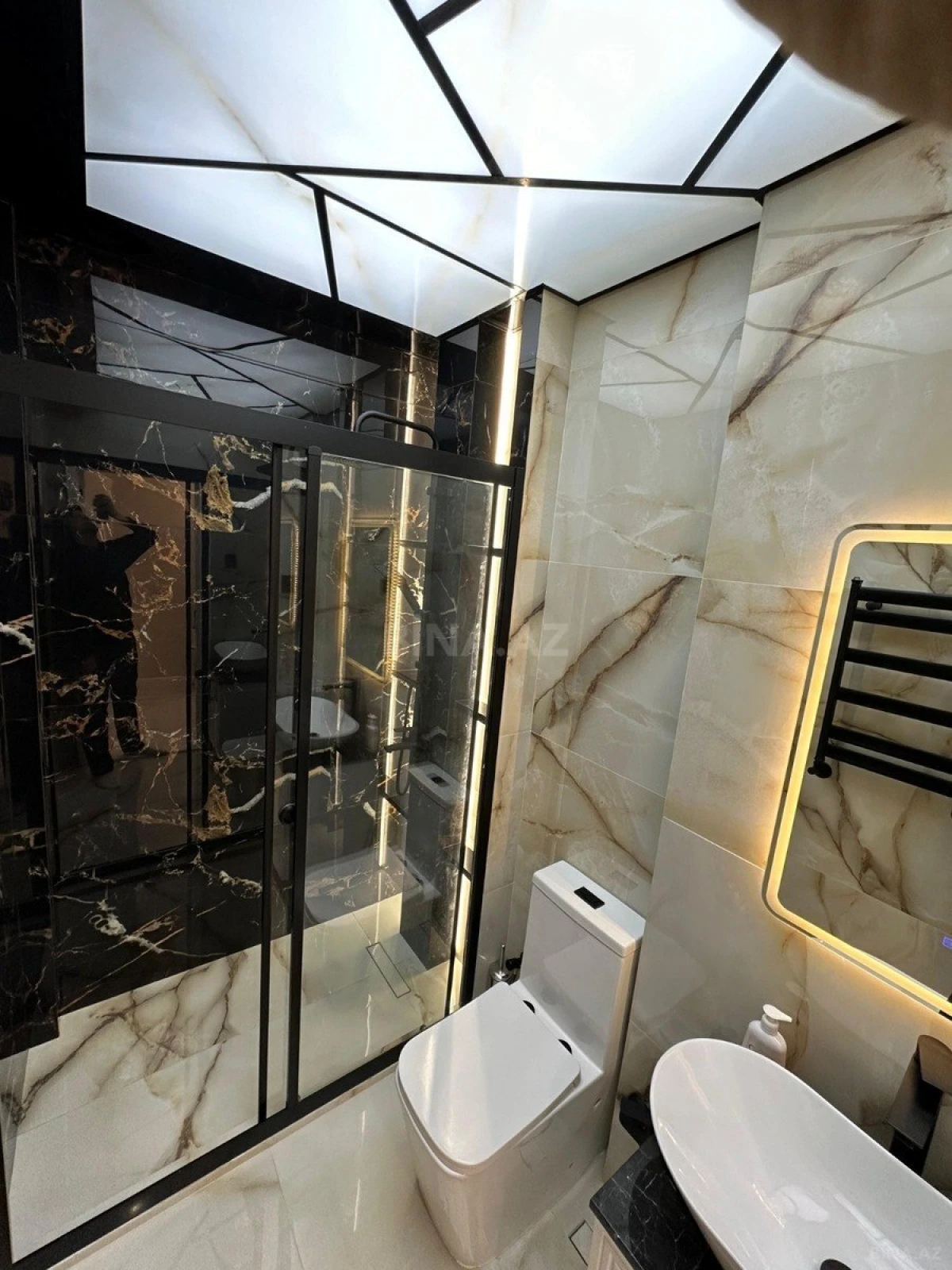 Kirayə verilir 2 otaqlı mənzil 85 m²