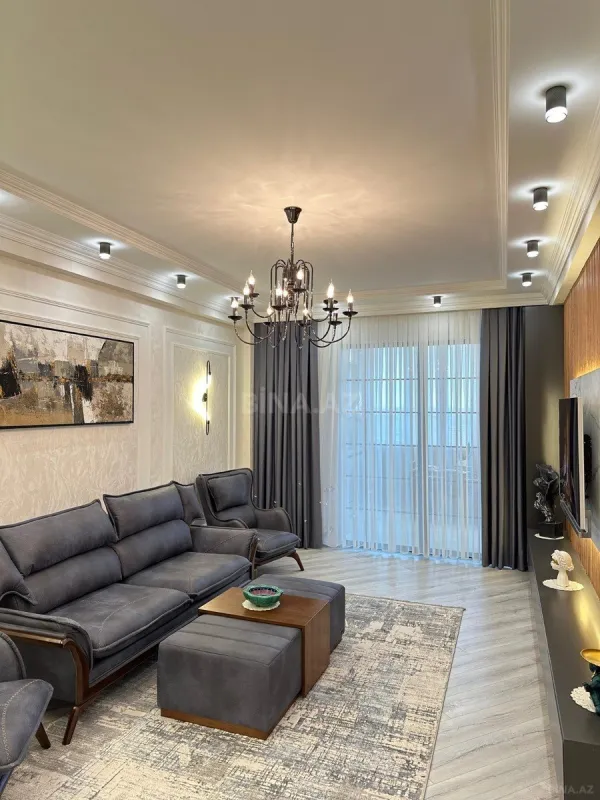 Kirayə verilir 2 otaqlı mənzil 85 m²