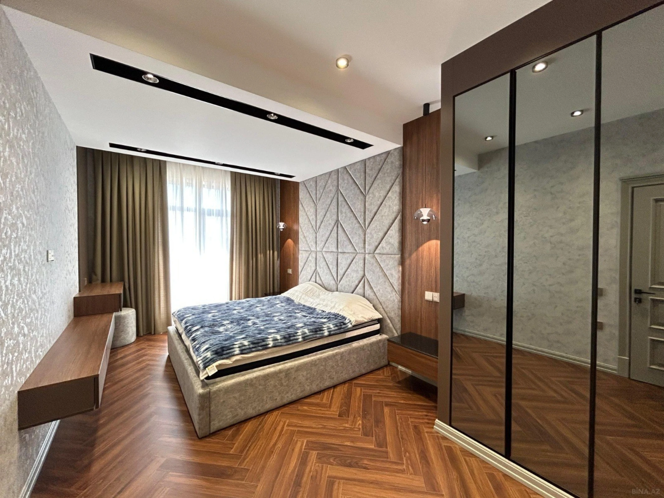 Kirayə verilir 3 otaqlı mənzil 145 m²