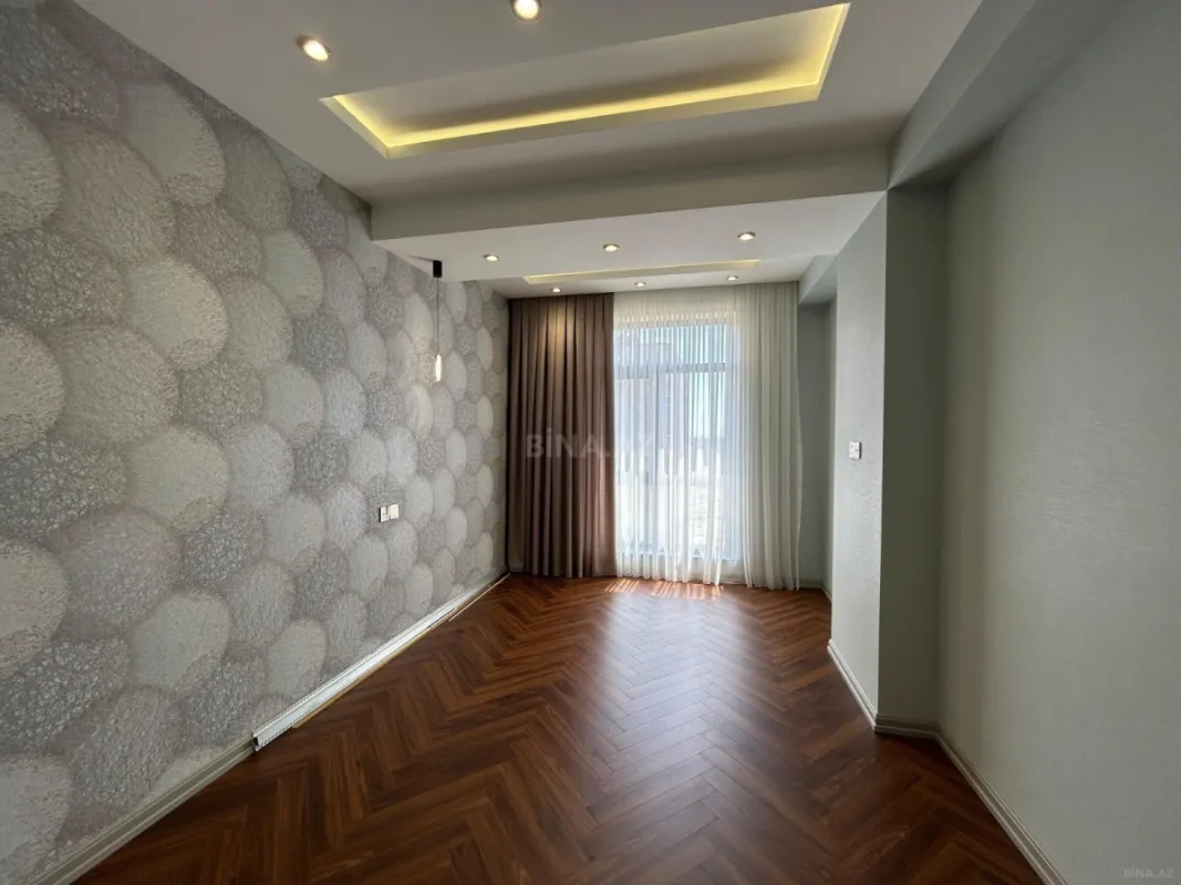 Kirayə verilir 3 otaqlı mənzil 145 m²