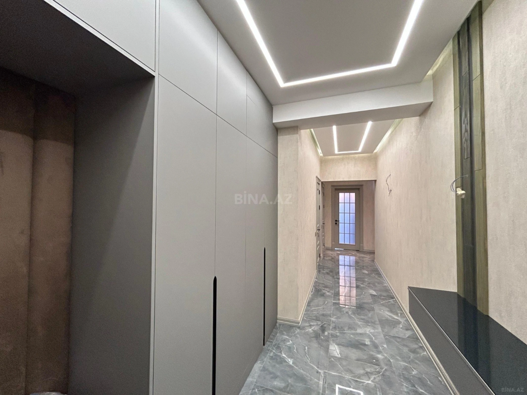 Kirayə verilir 3 otaqlı mənzil 145 m²