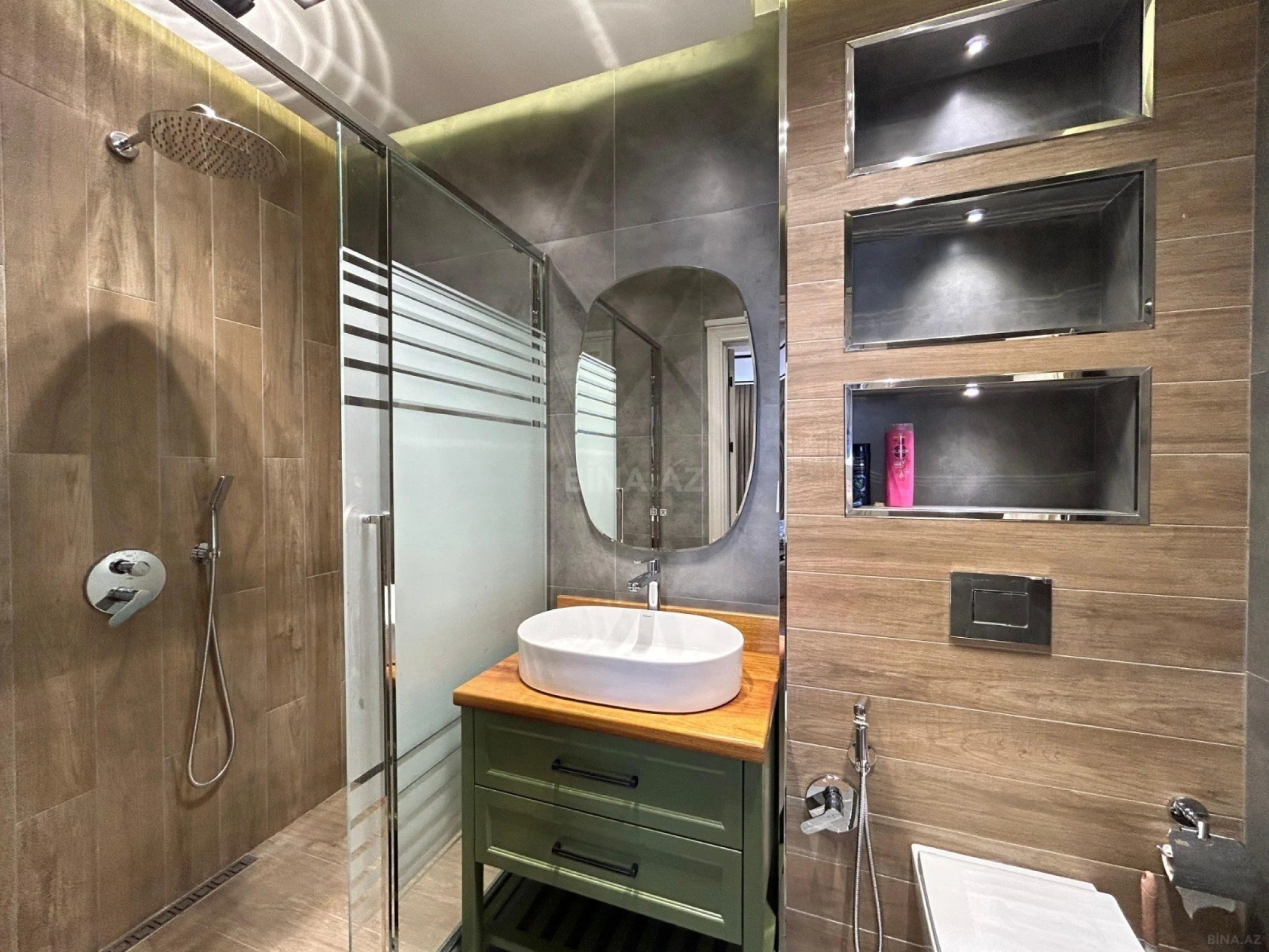 Kirayə verilir 3 otaqlı mənzil 145 m²