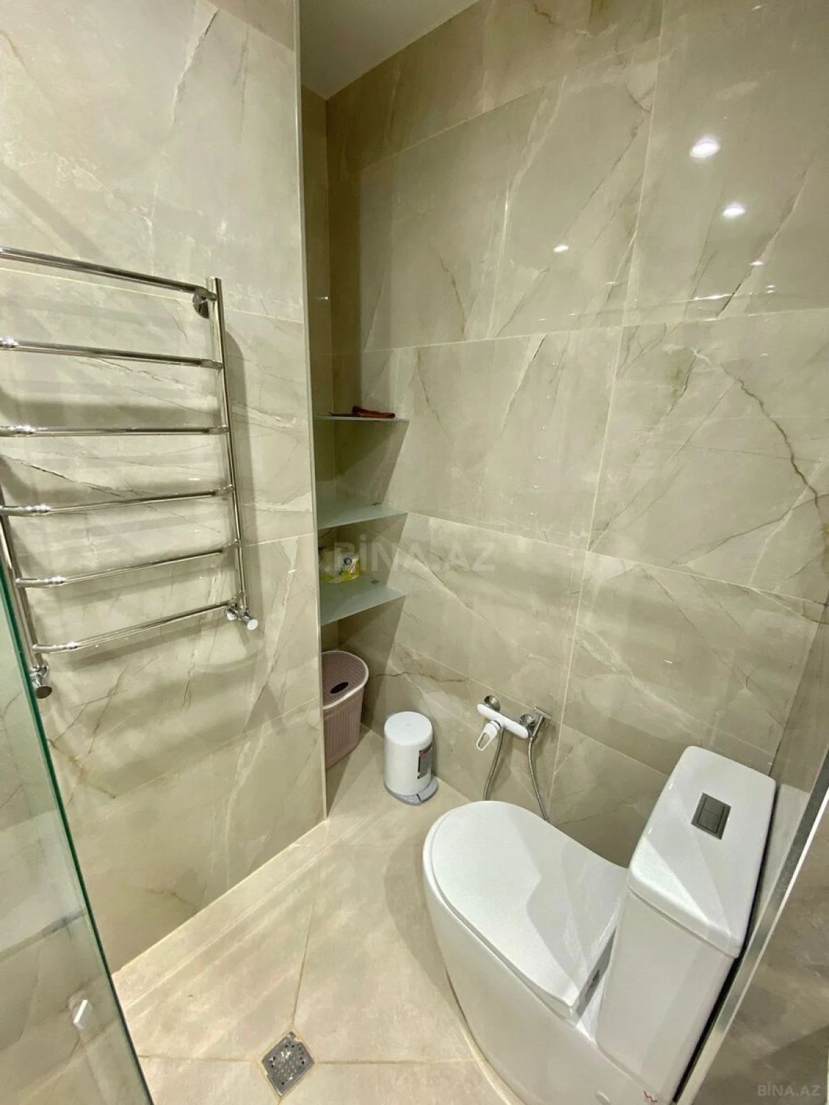 Kirayə verilir 2 otaqlı mənzil 80 m²