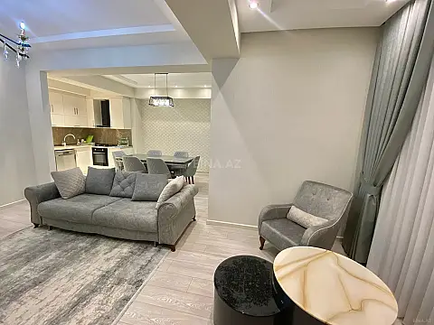 Kirayə verilir 2 otaqlı mənzil 80 m²