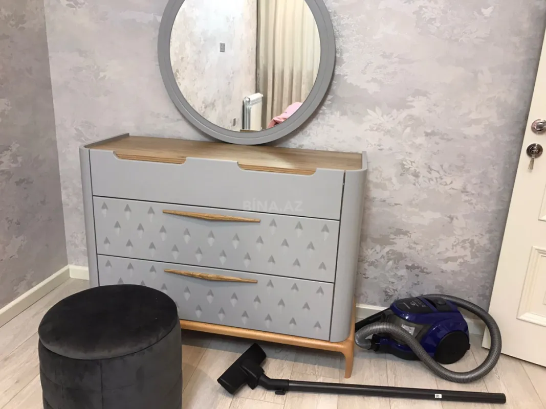 Kirayə verilir 2 otaqlı mənzil 80 m²