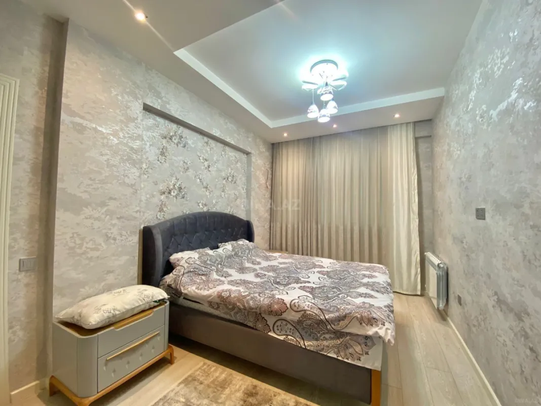 Kirayə verilir 2 otaqlı mənzil 80 m²