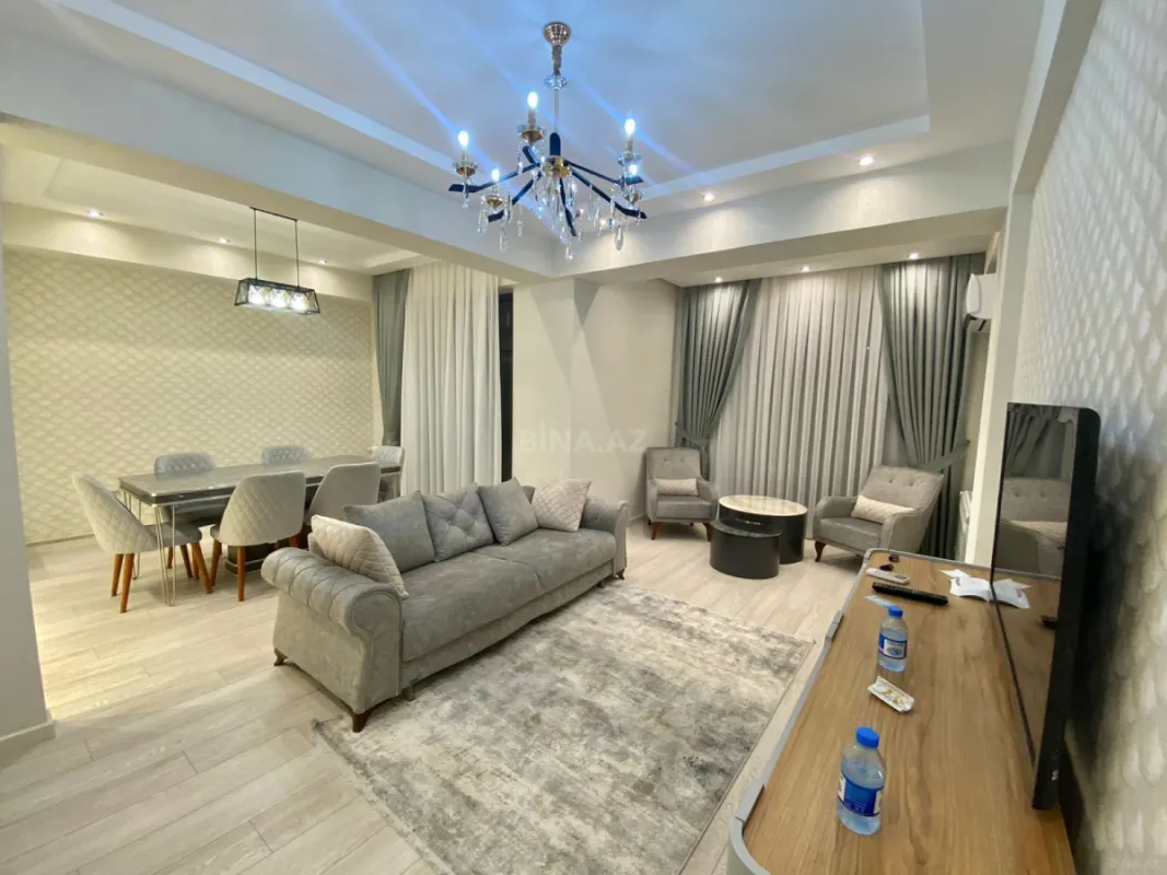 Kirayə verilir 2 otaqlı mənzil 80 m²