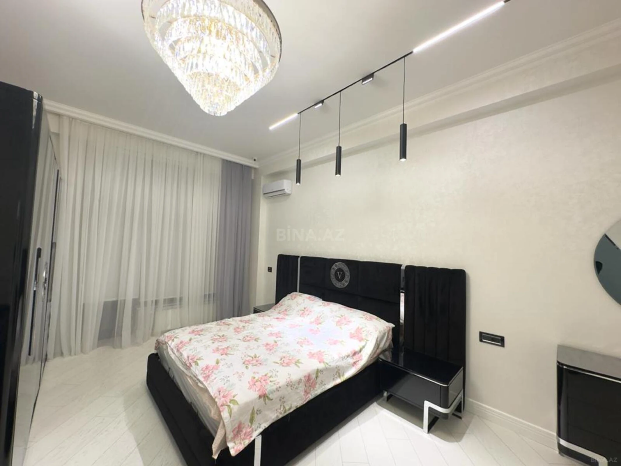 Kirayə verilir 3 otaqlı mənzil 145 m²