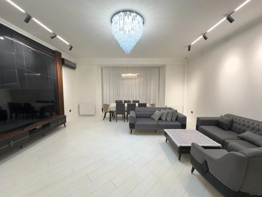 Kirayə verilir 3 otaqlı mənzil 145 m²