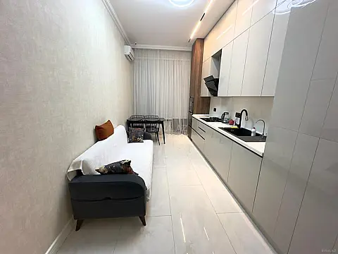 Kirayə verilir 3 otaqlı mənzil 145 m²