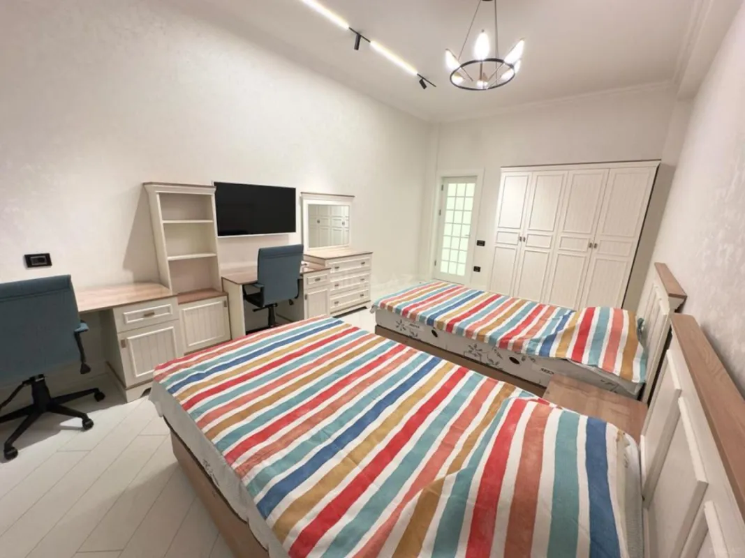 Kirayə verilir 3 otaqlı mənzil 145 m²