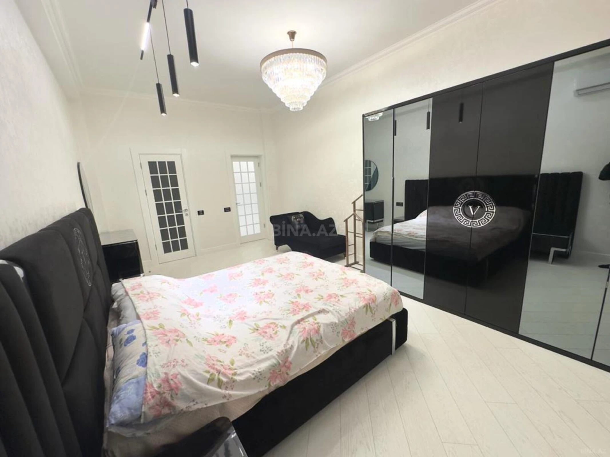 Kirayə verilir 3 otaqlı mənzil 145 m²