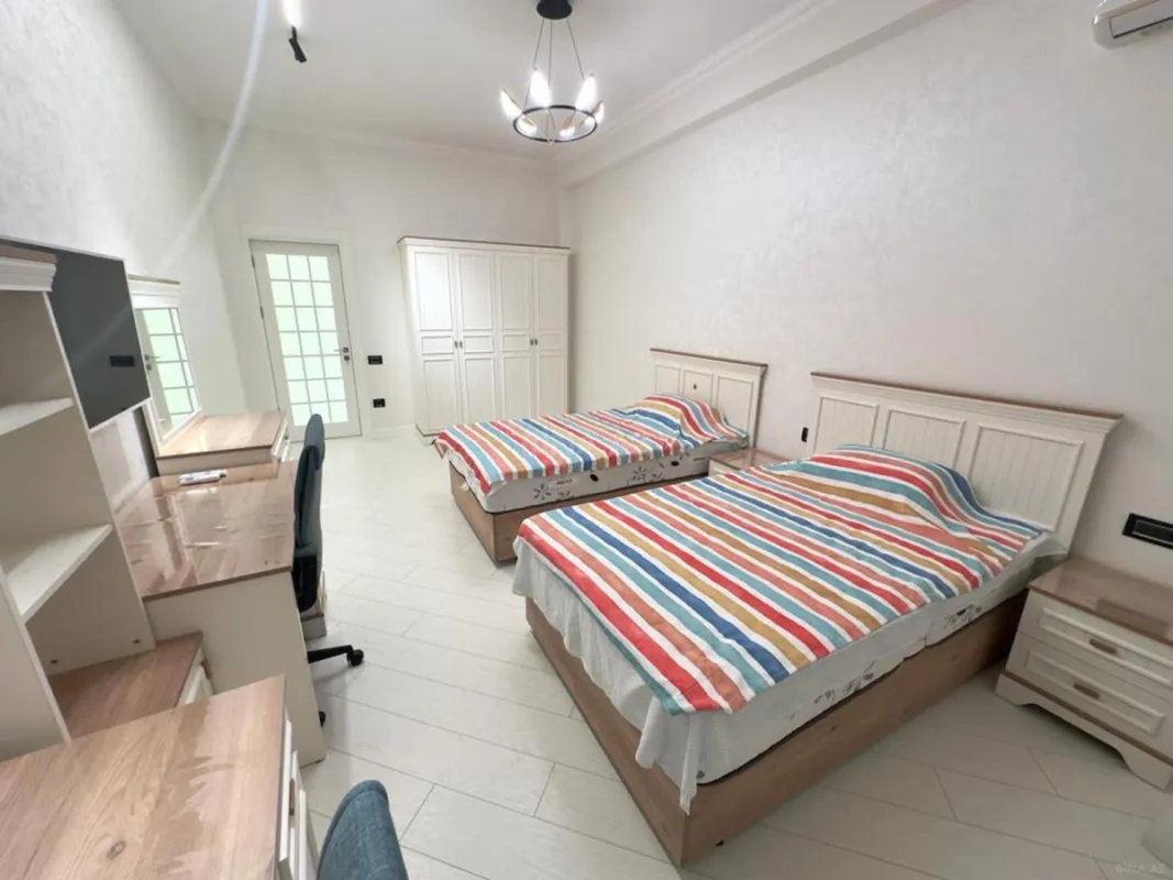 Kirayə verilir 3 otaqlı mənzil 145 m²