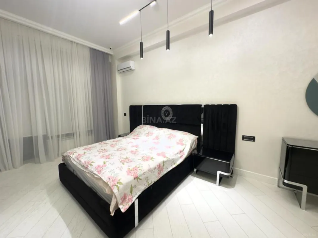 Kirayə verilir 3 otaqlı mənzil 145 m²