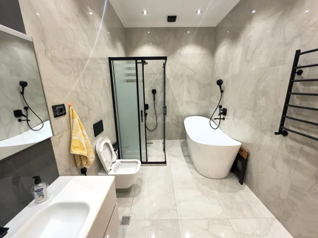 Kirayə verilir 3 otaqlı mənzil 145 m²