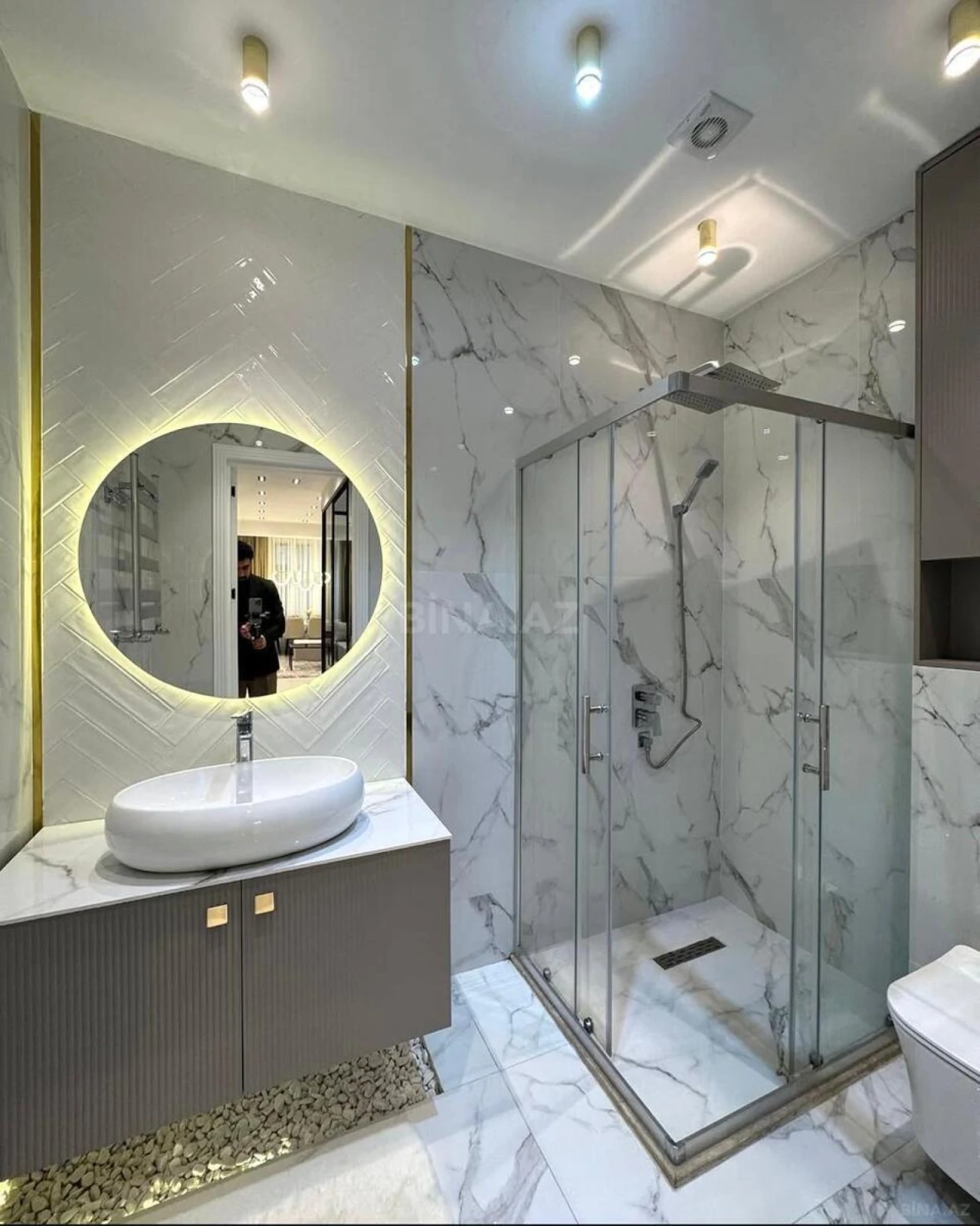 Kirayə verilir 2 otaqlı mənzil 80 m²