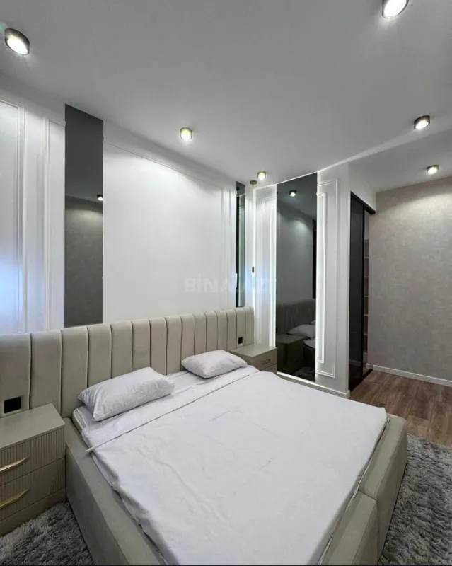 Kirayə verilir 2 otaqlı mənzil 80 m²