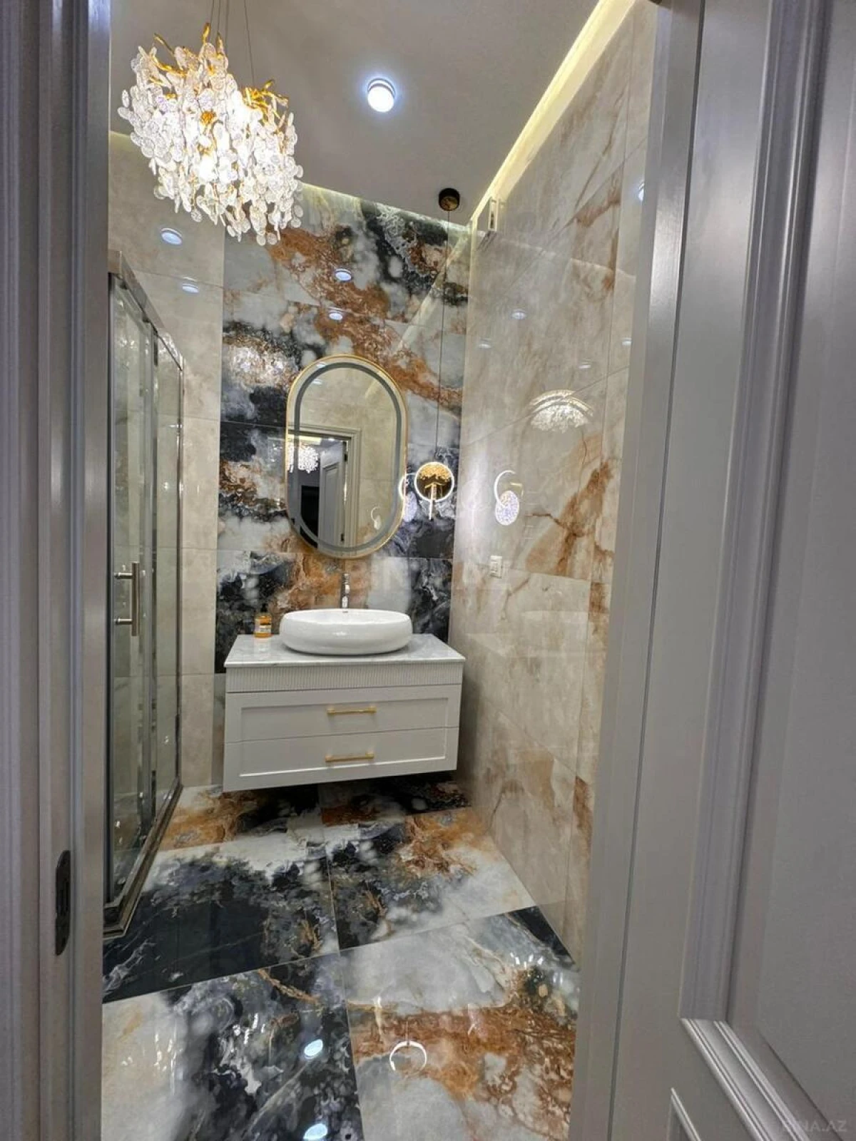 Kirayə verilir 3 otaqlı mənzil 145 m²