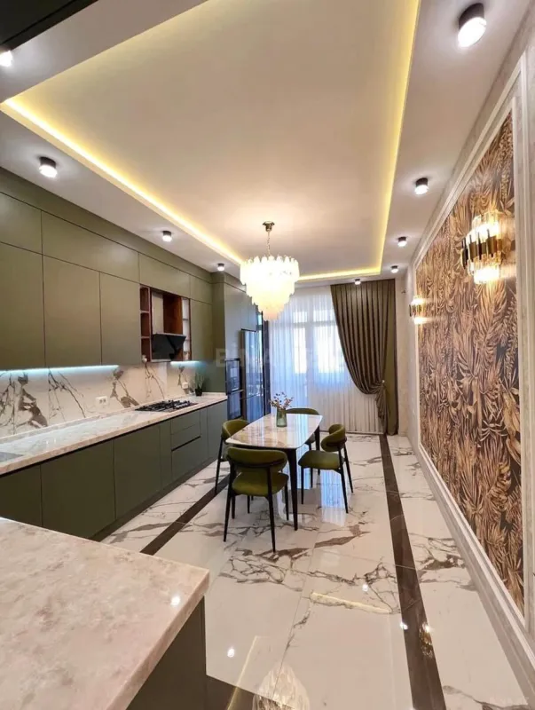Kirayə verilir 3 otaqlı mənzil 145 m²