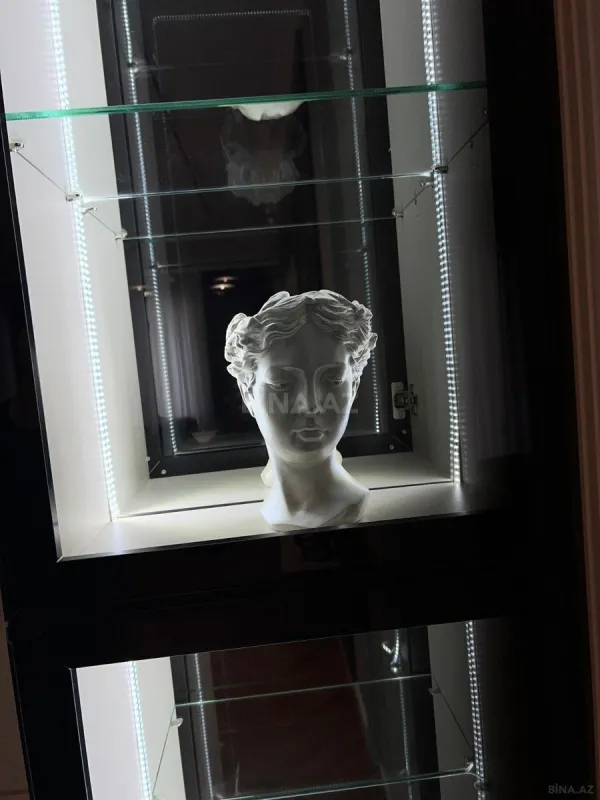 Kirayə verilir 2 otaqlı mənzil 80 m²