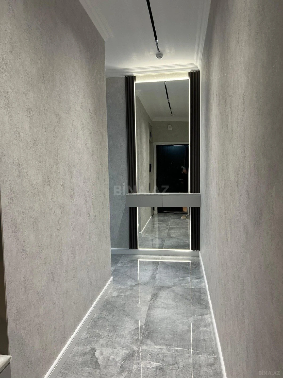 Kirayə verilir 2 otaqlı mənzil 80 m²