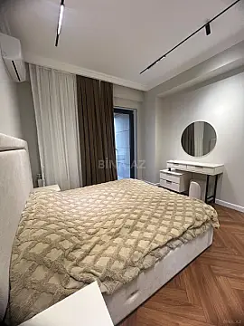 Kirayə verilir 2 otaqlı mənzil 80 m²