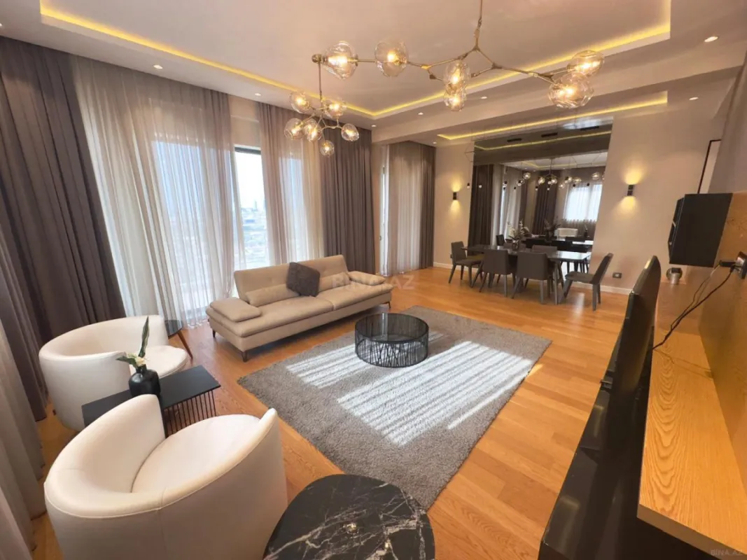 Kirayə verilir 3 otaqlı mənzil 140 m²