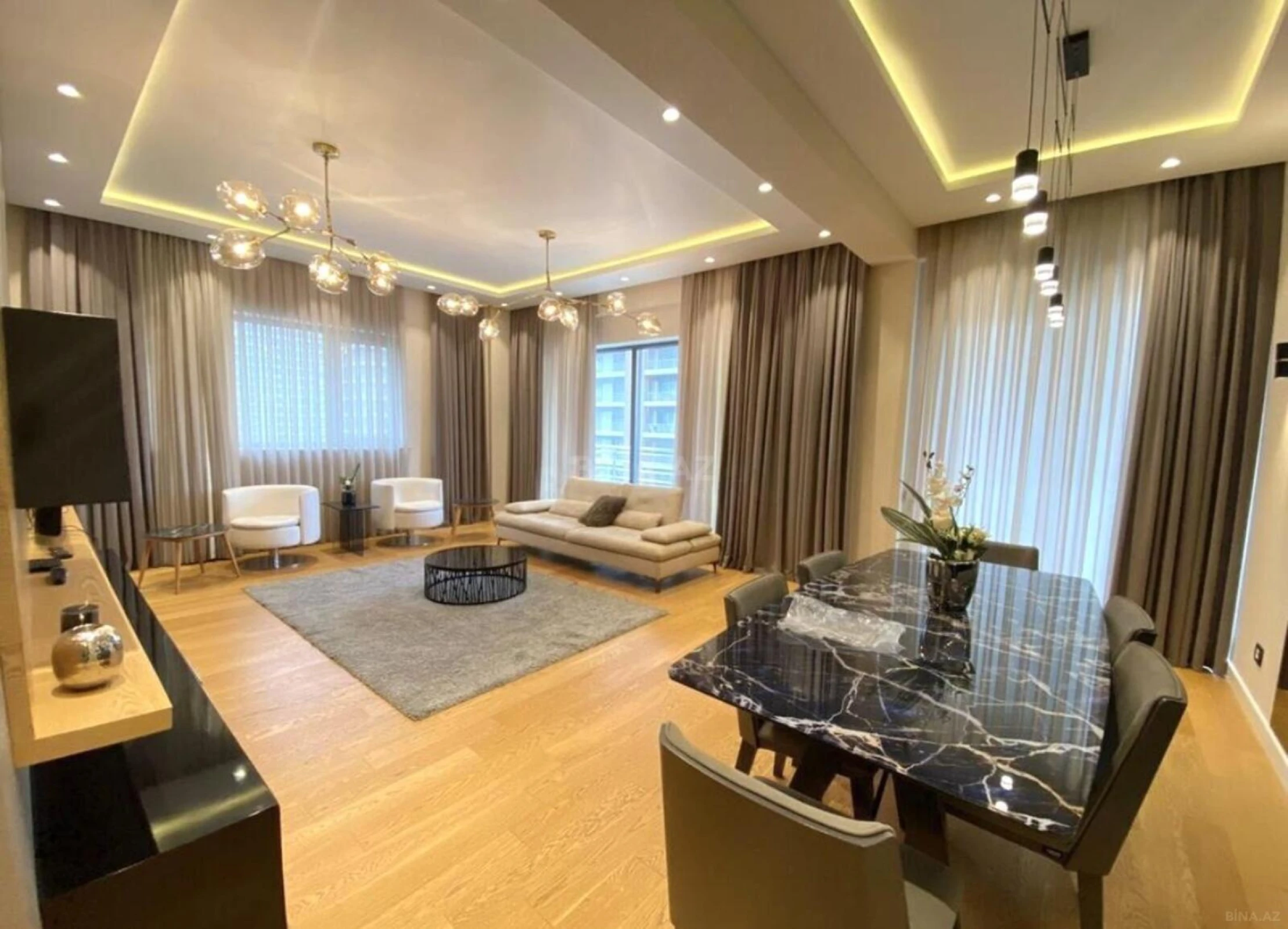 Kirayə verilir 3 otaqlı mənzil 140 m²