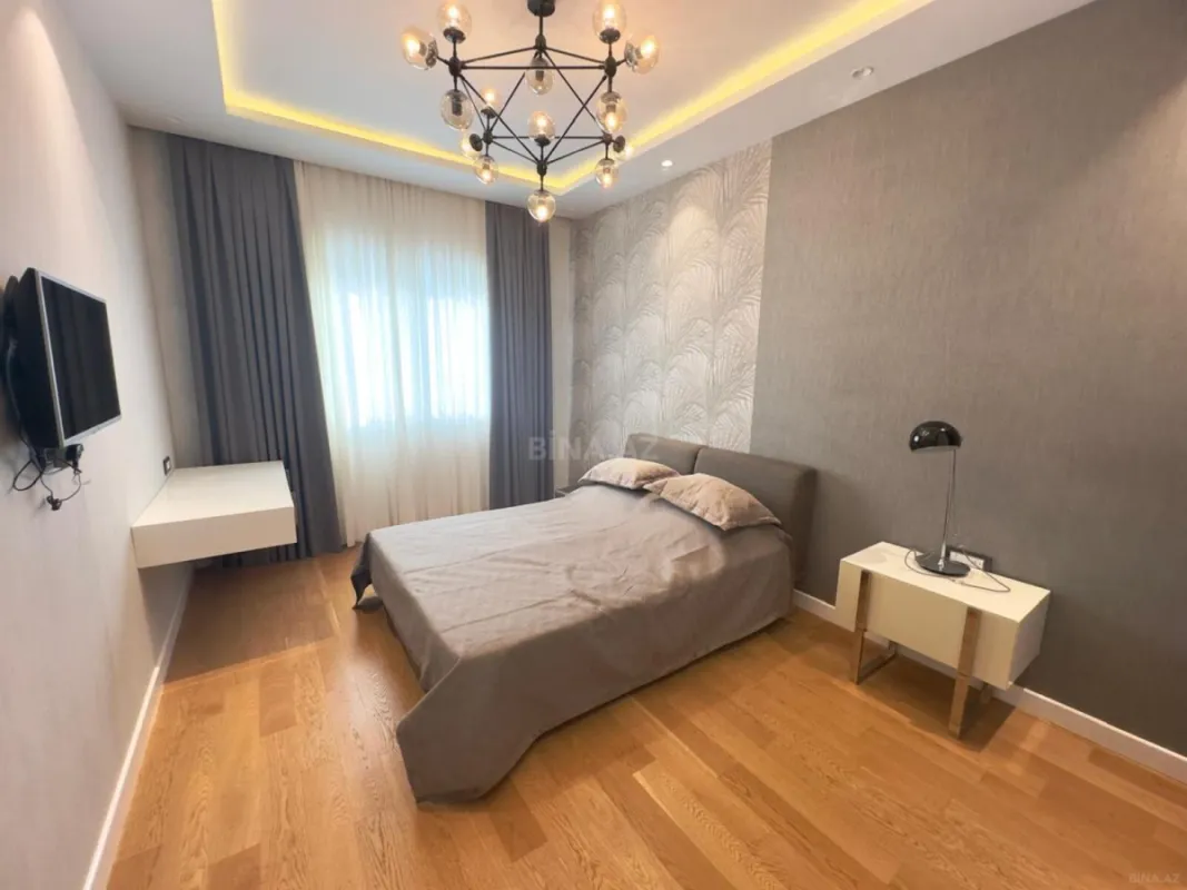 Kirayə verilir 3 otaqlı mənzil 140 m²