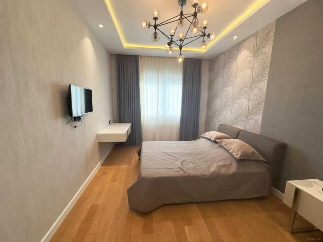 Kirayə verilir 3 otaqlı mənzil 140 m²