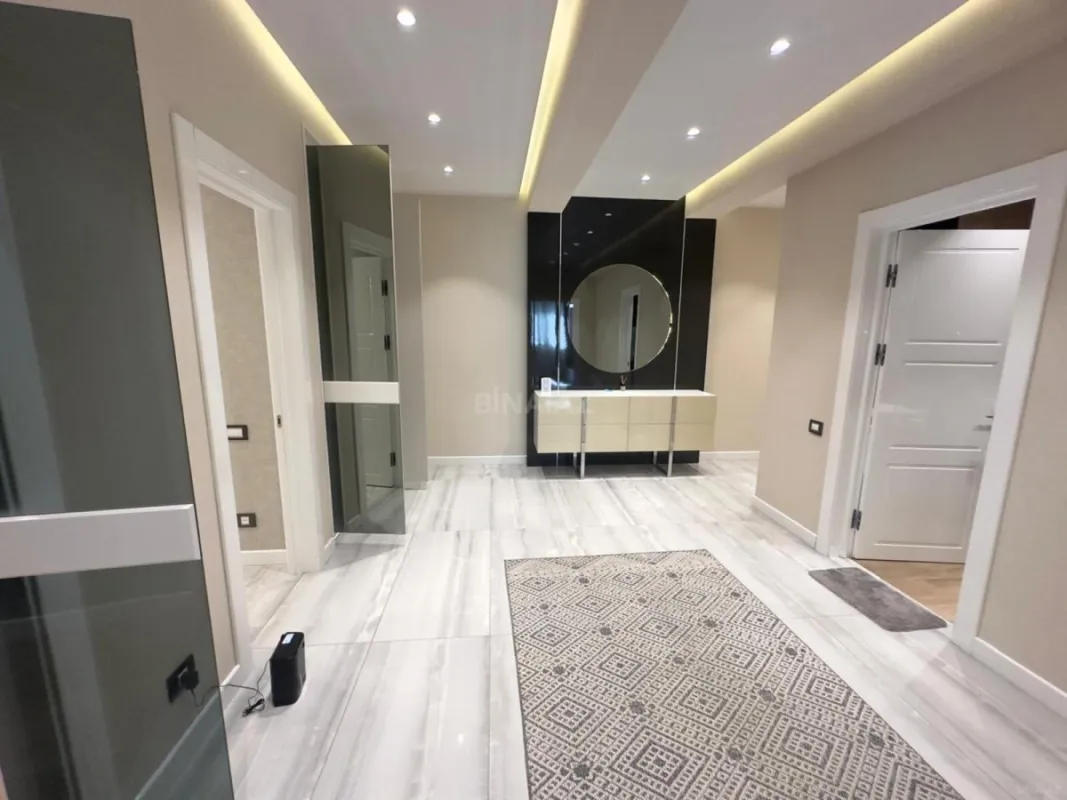 Kirayə verilir 3 otaqlı mənzil 140 m²