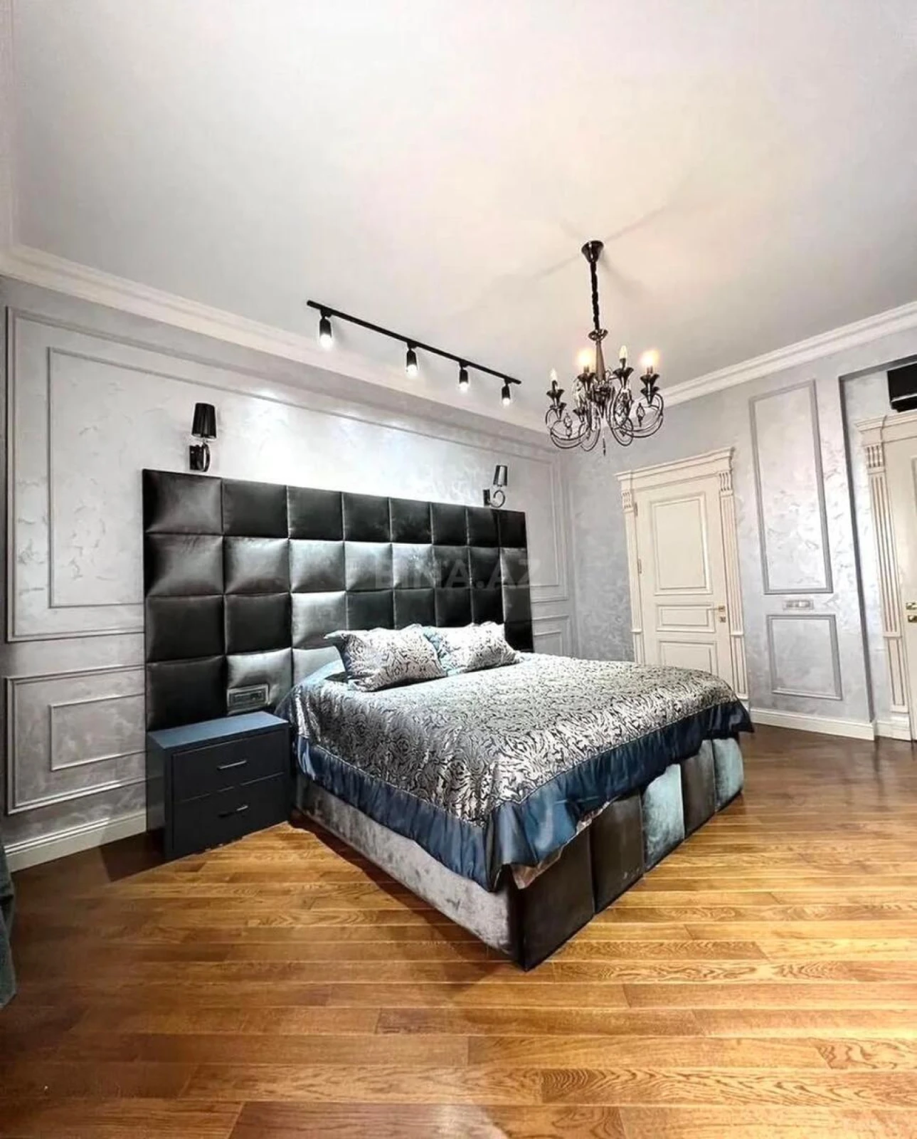 Kirayə verilir 3 otaqlı mənzil 150 m²