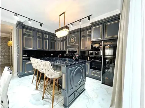 Kirayə verilir 3 otaqlı mənzil 150 m²