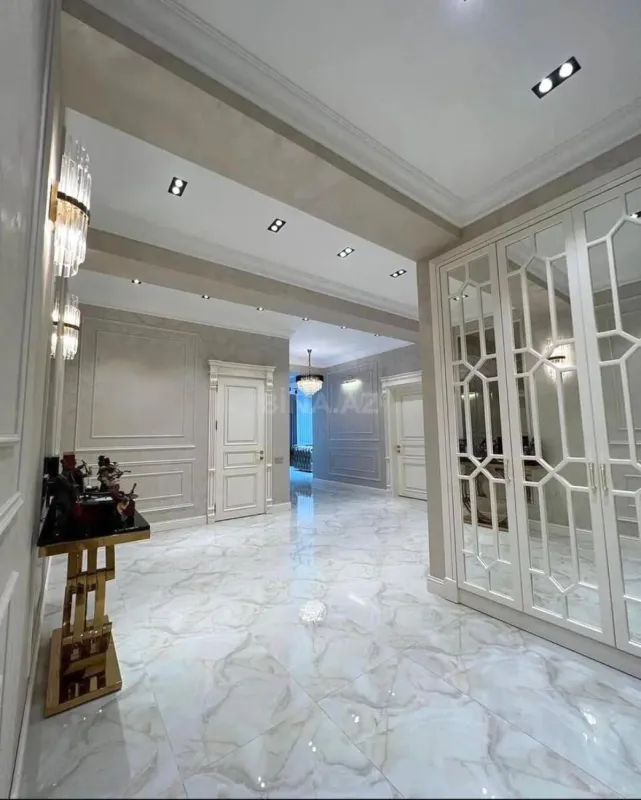 Kirayə verilir 3 otaqlı mənzil 150 m²