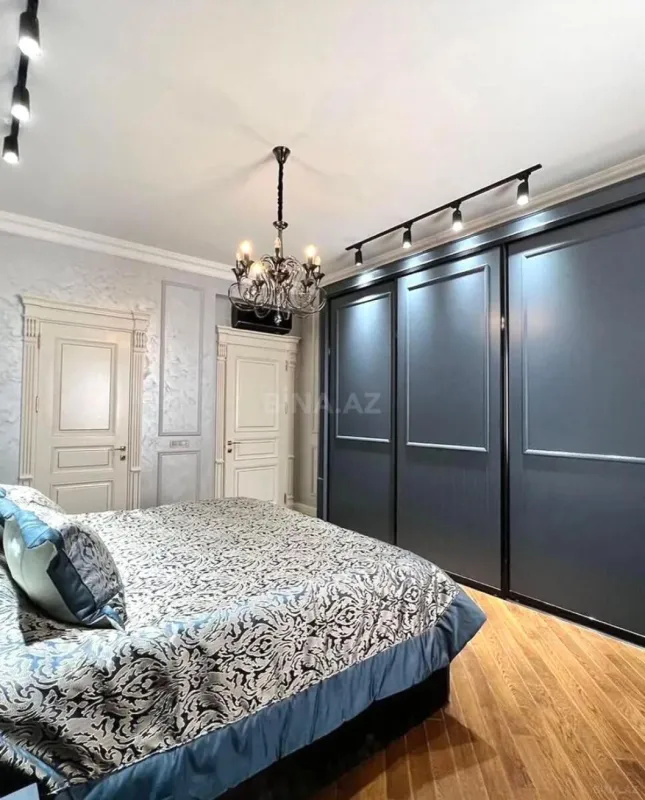 Kirayə verilir 3 otaqlı mənzil 150 m²