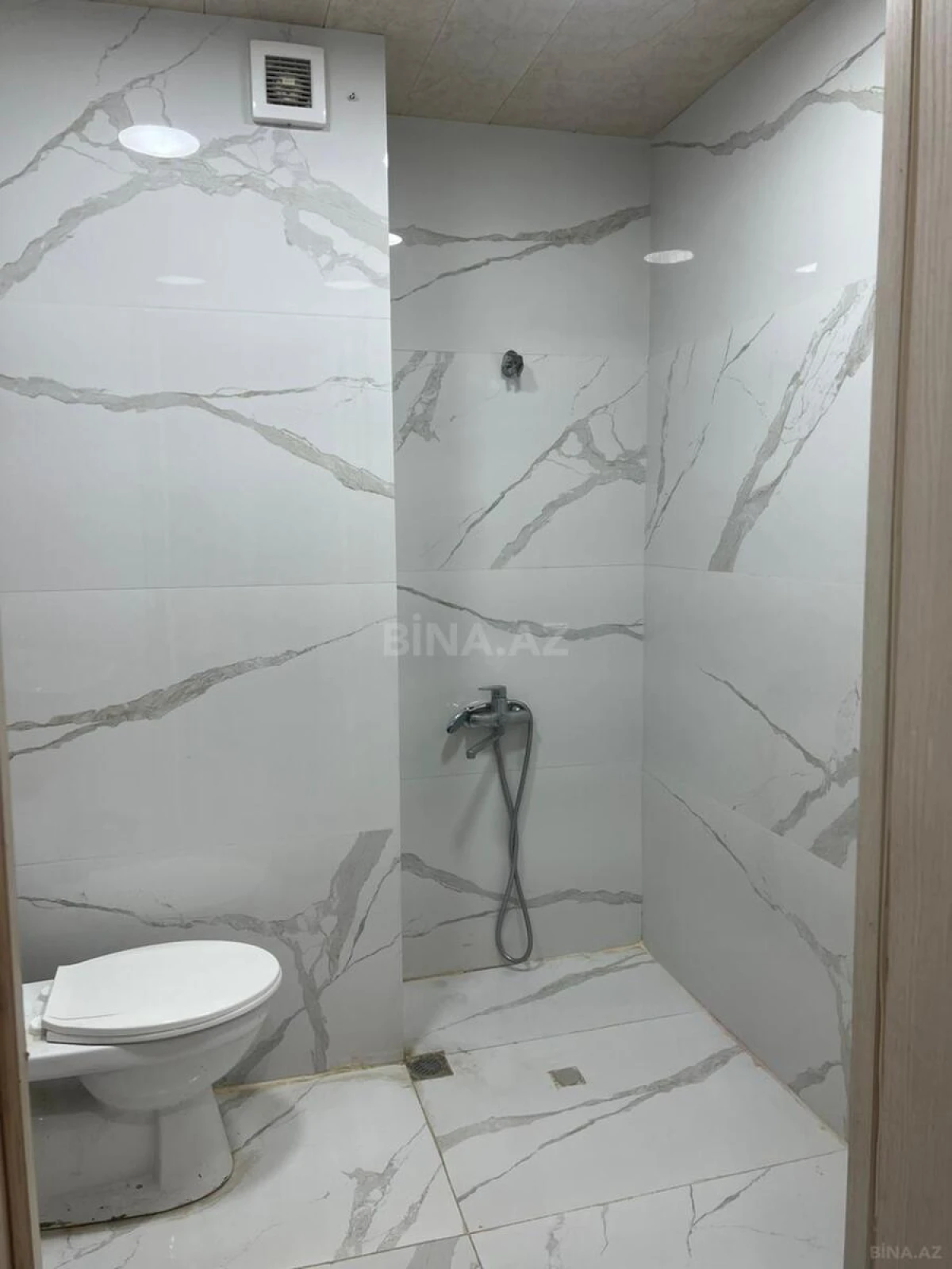 Kirayə verilir 3 otaqlı mənzil 70 m²