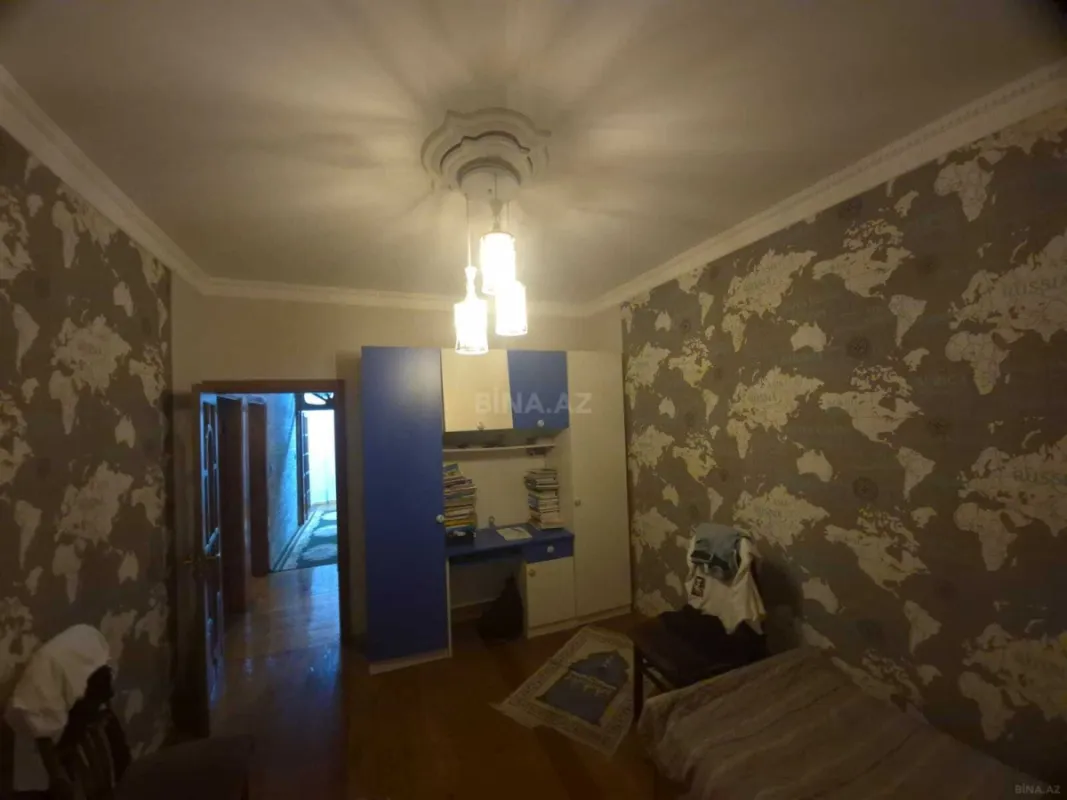 Satılır 4 otaqlı mənzil 95 m²