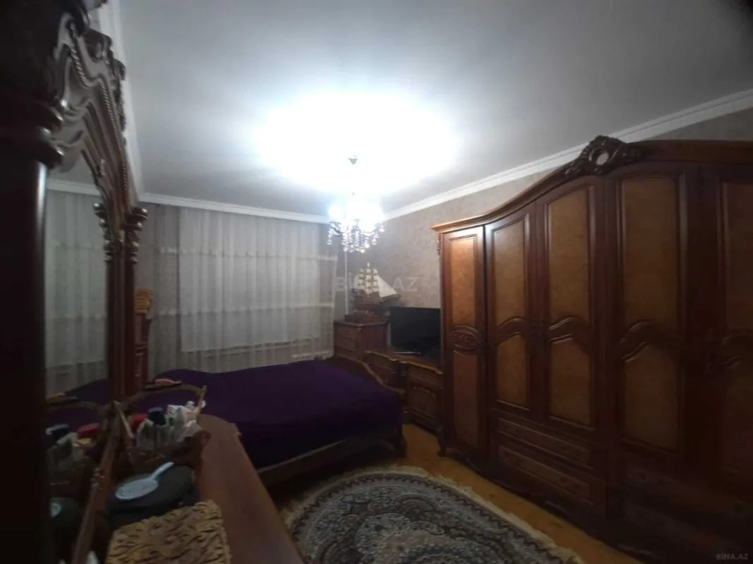 Satılır 4 otaqlı mənzil 95 m²
