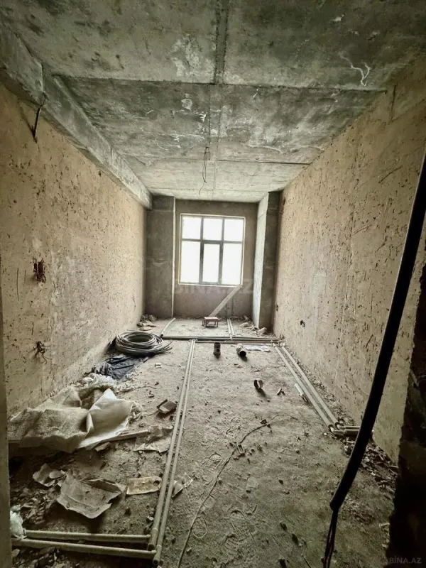 Satılır 4 otaqlı mənzil 158 m²